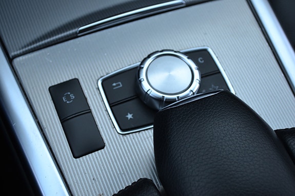 Mercedes-Benz E200 29 of 29