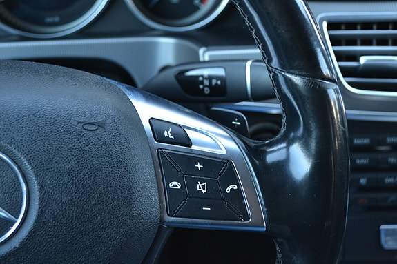 Mercedes-Benz E200 19 of 29
