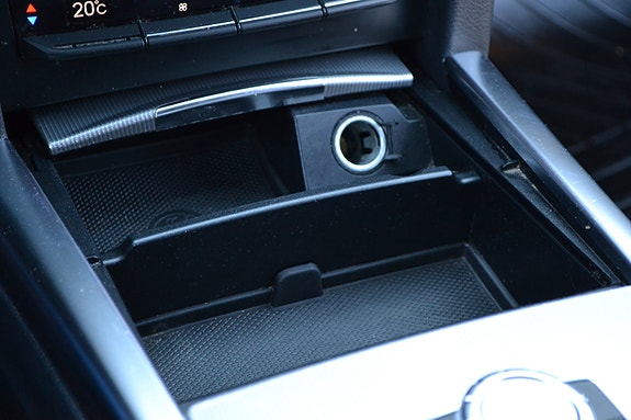 Mercedes-Benz E200 27 of 29