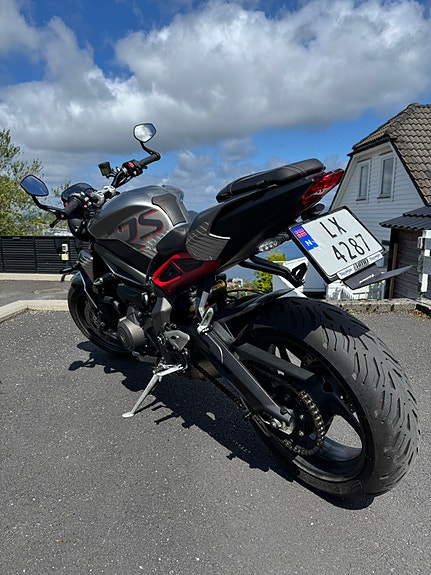 Triumph Street Triple RS 765 3 of 5