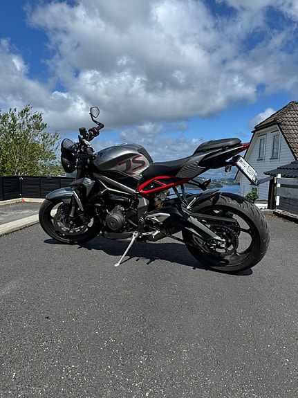 Triumph Street Triple RS 765 2 of 5