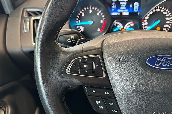 Ford Kuga 11 of 19