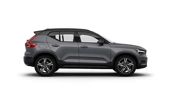 Volvo XC40 2 of 5