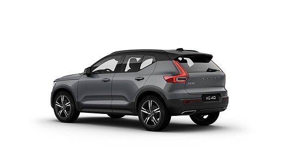 Volvo XC40 4 of 5