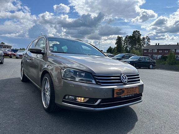 Volkswagen Passat 16 of 30