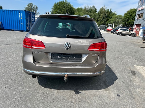 Volkswagen Passat 4 of 5
