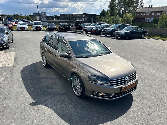 Volkswagen Passat 18 of 30