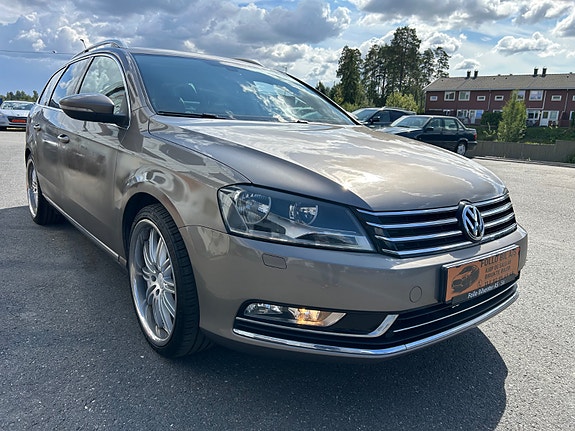 Volkswagen Passat 17 of 30