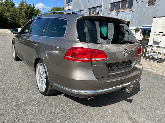 Volkswagen Passat 11 of 30