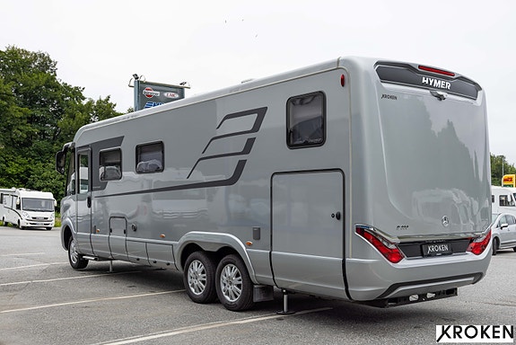 Hymer B880ML // Hydrauliske støtteben // AC i bodel // Litium // Solcelle +++ 3 of 5