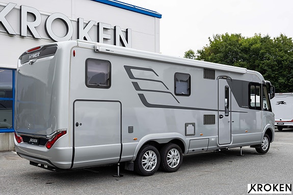Hymer B880ML // Hydrauliske støtteben // AC i bodel // Litium // Solcelle +++ 4 of 5