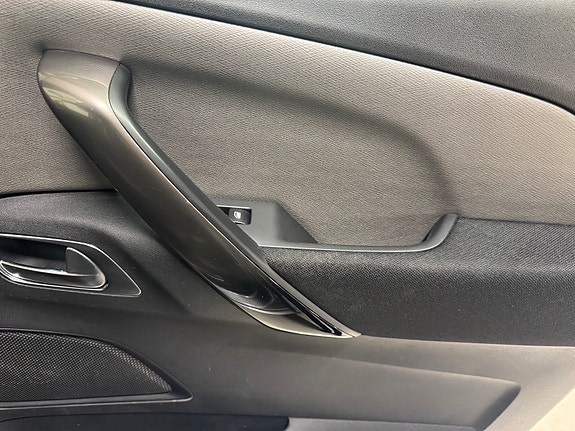 Citroen Grand C4 Picasso 23 of 28