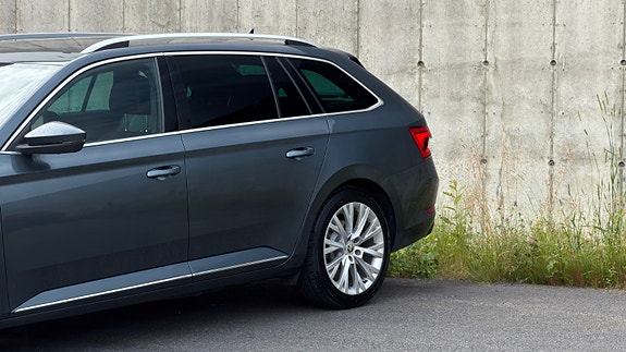 Skoda Superb 4 of 5