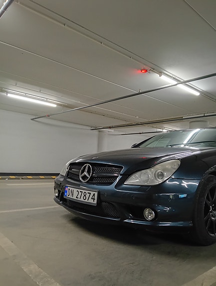 Mercedes-Benz CLS320 5 of 5