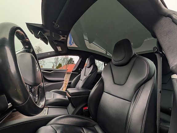 Tesla Model S 13 of 15