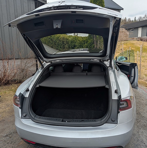 Tesla Model S 8 of 15