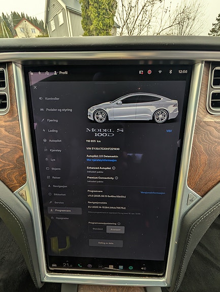 Tesla Model S 10 of 15