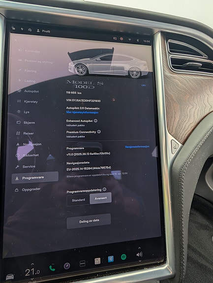 Tesla Model S 11 of 15