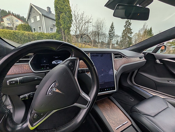 Tesla Model S 12 of 15