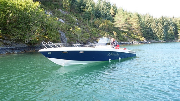 Obsession 33 33 fot med ren kjøreglede | 800 hk MerCruiser Big Block V8 | Over 7 4 of 5