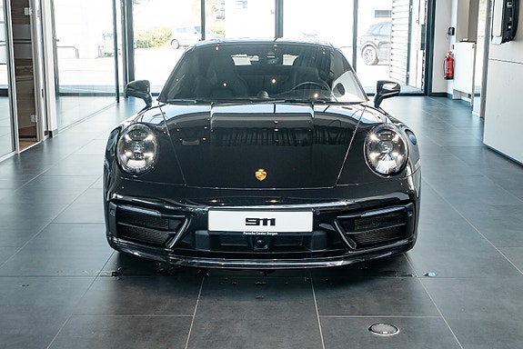 Porsche 911 2 of 5