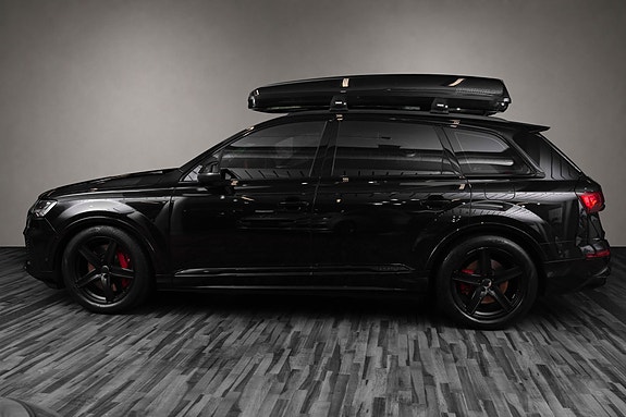 Audi Q7 2 of 5