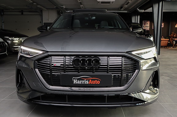 Audi e-tron 5 of 5