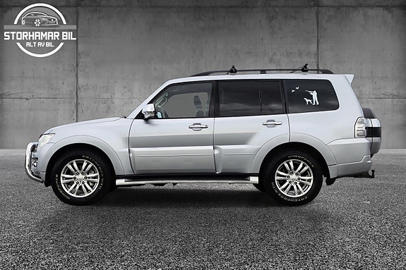 Mitsubishi Pajero 6 of 30