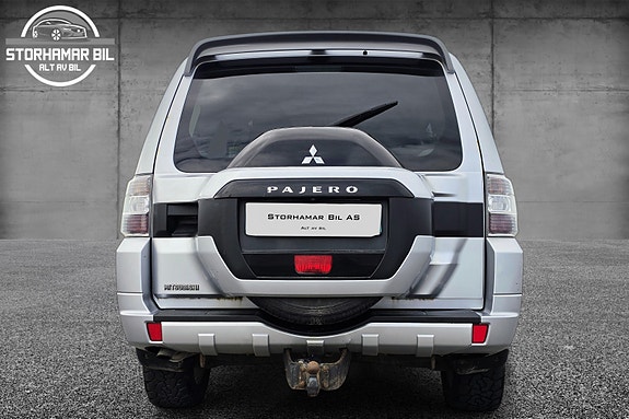 Mitsubishi Pajero 8 of 30