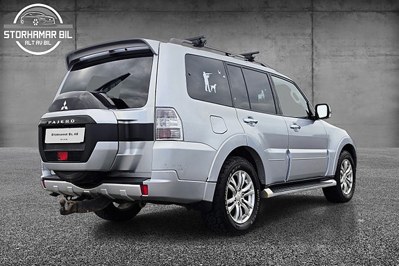 Mitsubishi Pajero 3 of 30