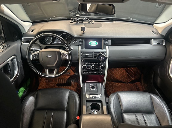 Land Rover Discovery Sport 21 of 30