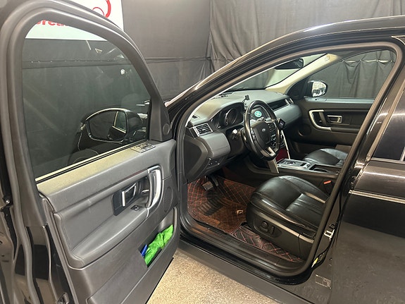 Land Rover Discovery Sport 24 of 30