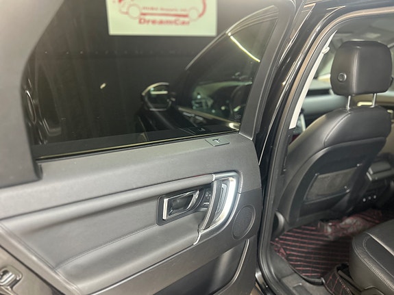 Land Rover Discovery Sport 18 of 30