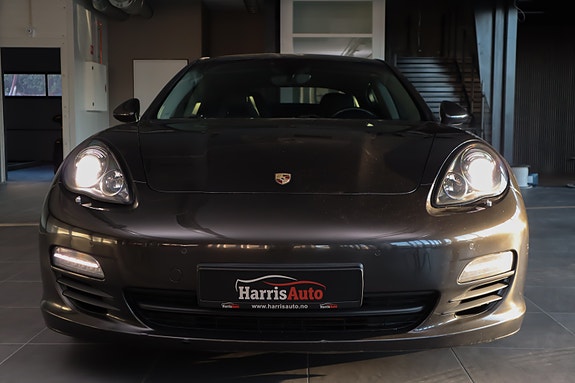 Porsche Panamera 3 of 5