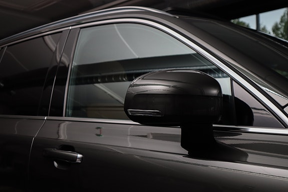 Volvo XC90 3 of 5