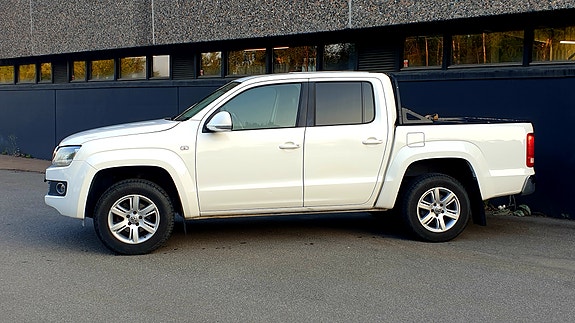 Volkswagen Amarok 2 of 5