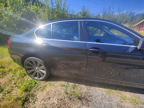 BMW 520d 4 of 15