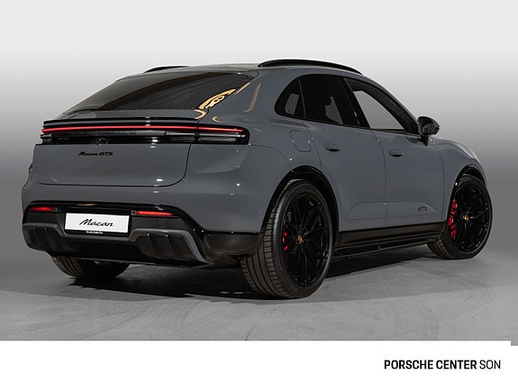 Porsche Macan 3 of 5