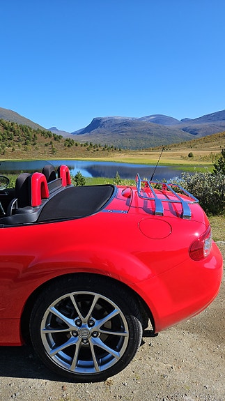 Mazda MX-5 4 of 5