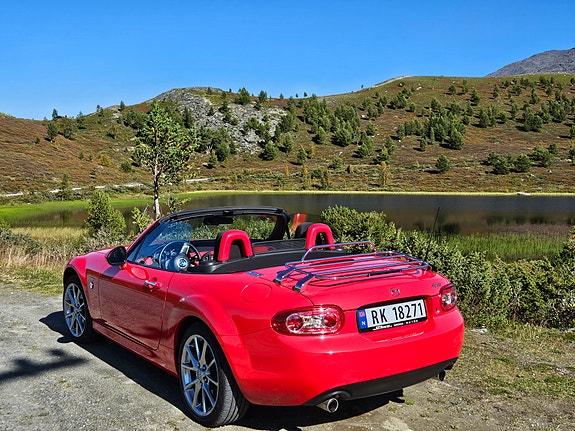 Mazda MX-5 3 of 5