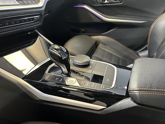 BMW 320d 11 of 13