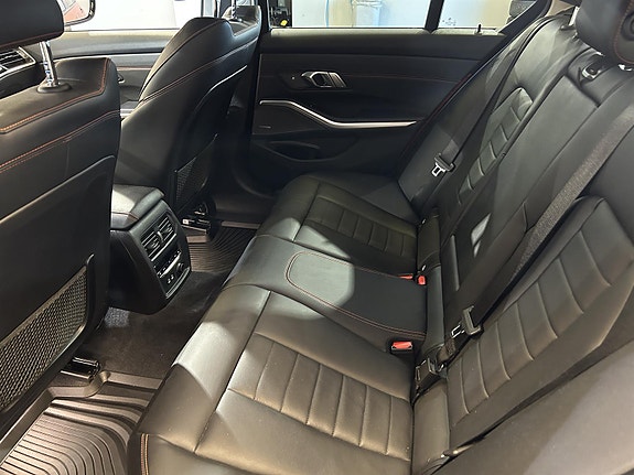 BMW 320d 5 of 13