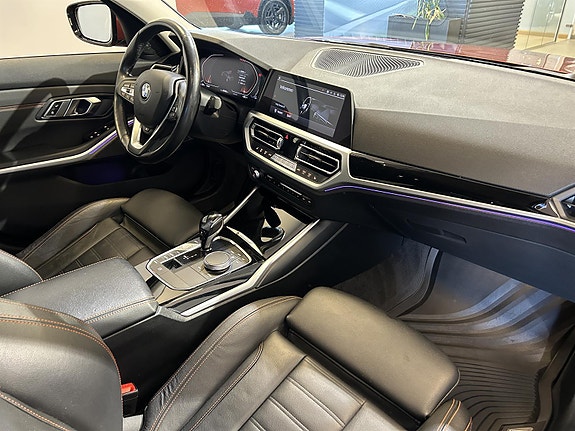 BMW 320d 12 of 13