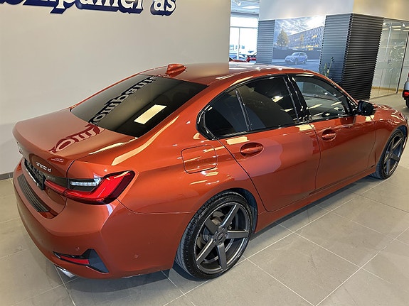 BMW 320d 3 of 13