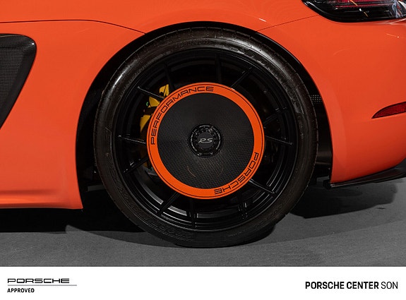 Porsche Cayman 27 of 30