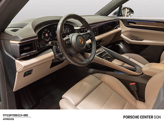 Porsche Macan 4 of 5
