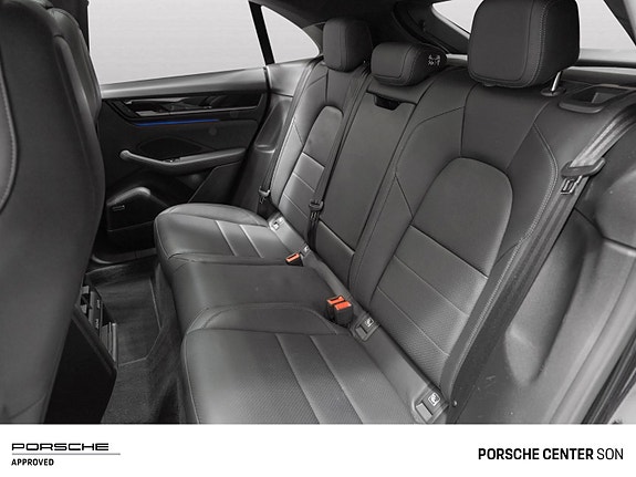 Porsche Macan 6 of 30