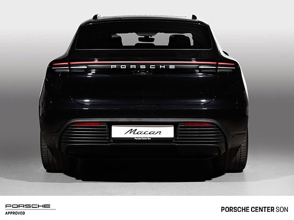 Porsche Macan 10 of 30