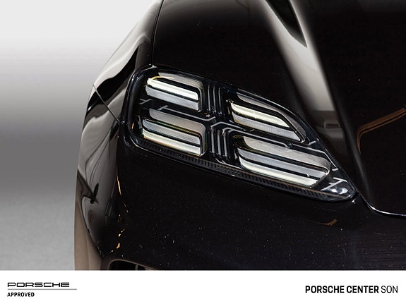 Porsche Macan 13 of 30