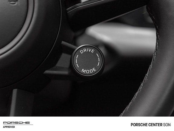 Porsche Macan 21 of 30